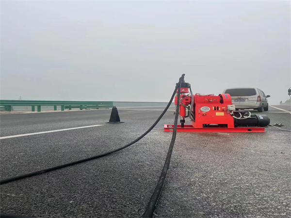 周村马路路基路面开裂下沉注浆加固灌浆